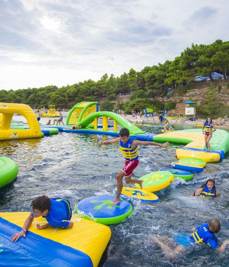 Wibit aquapark Valkane Wiggle Discs